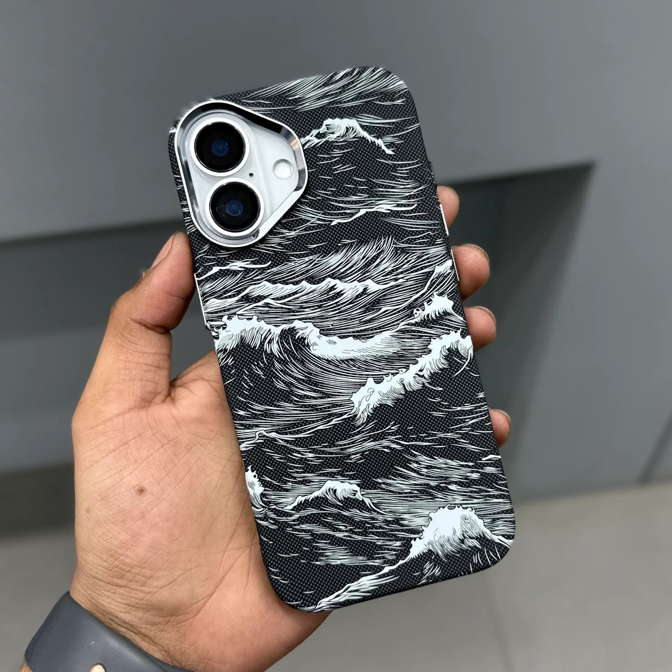 Ocean Wave Carbon Case